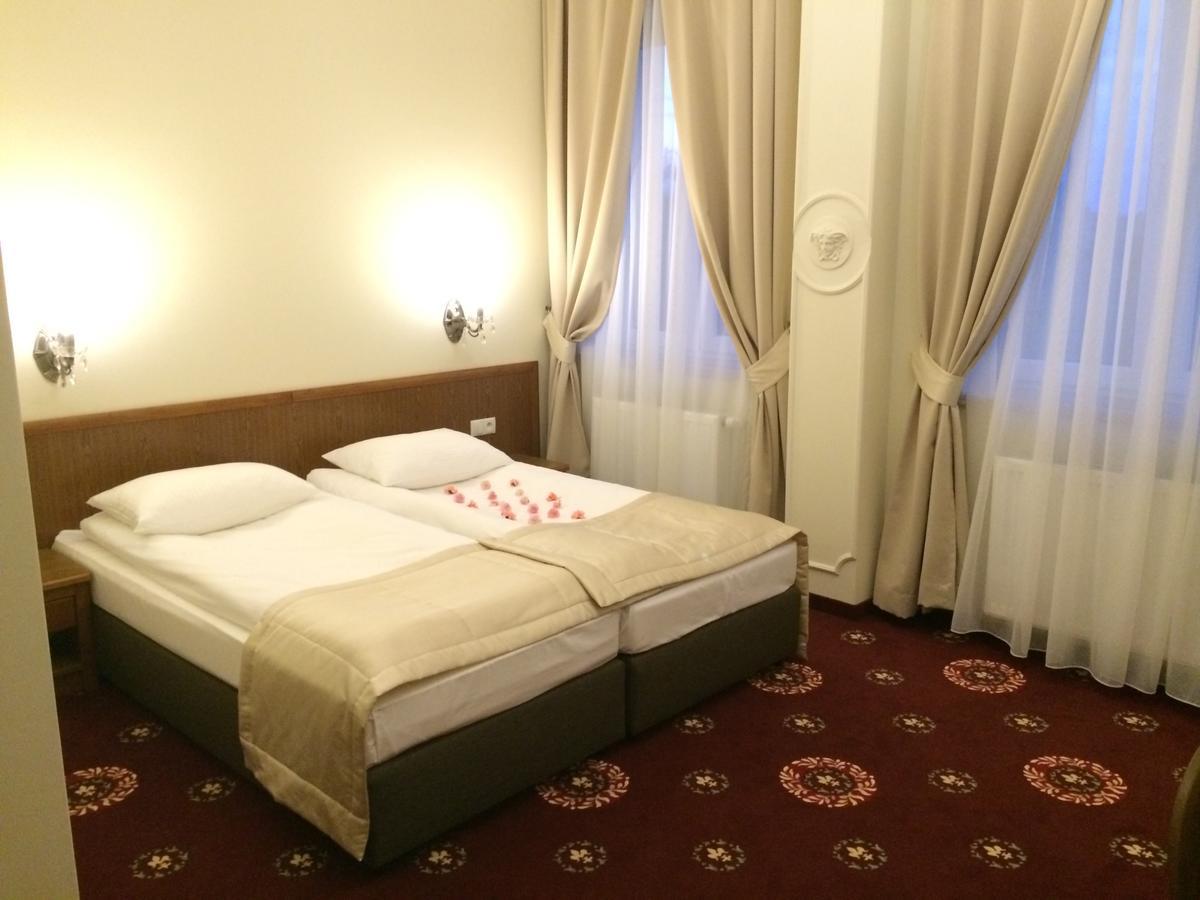 Hotel President Kock Luaran gambar